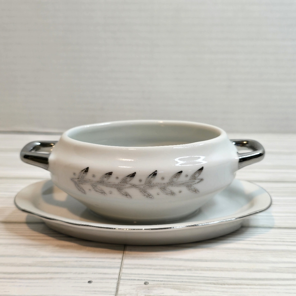 Vintage Lefton Habdpainted China 5722 White Silver Trimmed Condiment Pot Japan